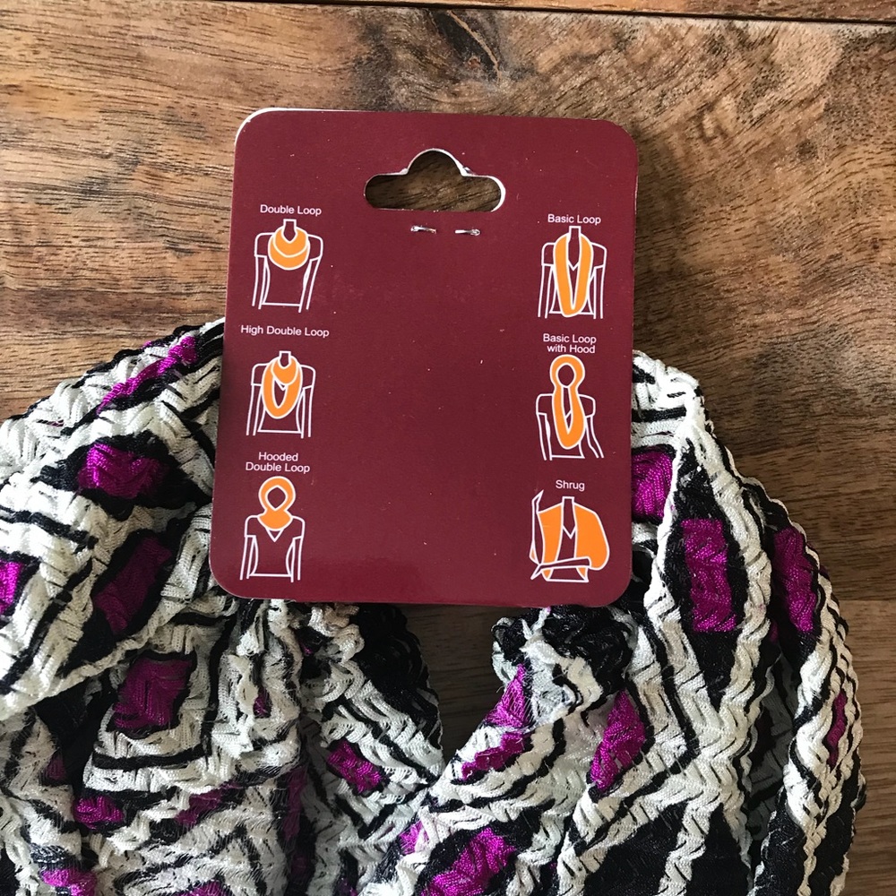 Patterned Infinity Scarf - Picture 3 of 4